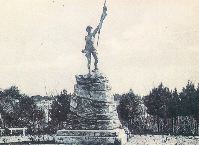 Nel 1956 cominciò a estinguersi il Parco della rimembranza – [A. Caputo + G. Membola]