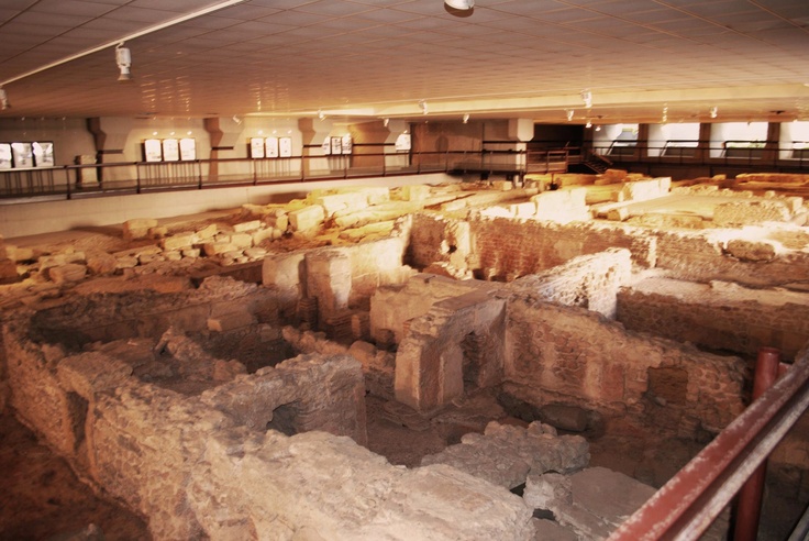 Brindisi romana: scavi nell’area archeologica di San Pietro degli Schiavoni – [A. Cocchiaro + A. Marinazzo + S. Patitucci-U.]