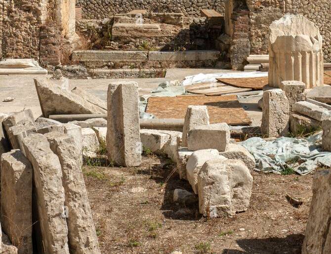 Brindisi tra Tardo Antico e Alto Medioevo – [Rosanna Alaggio]